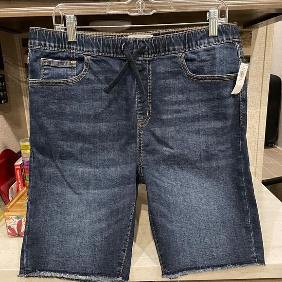 NWT Old Navy Jean Shorts - Picture 1 of 5